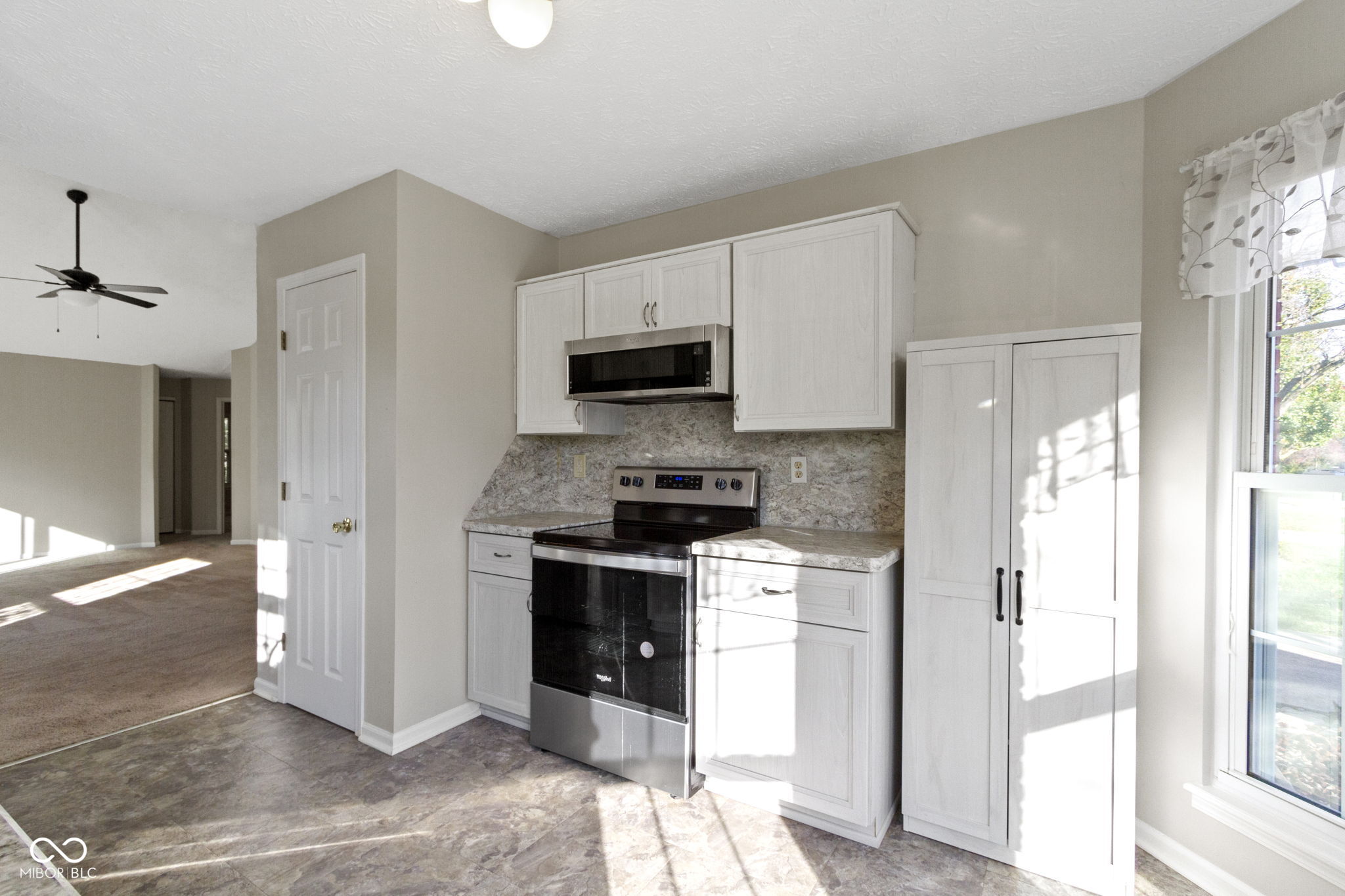 9462 Charter Drive Indianapolis, IN 46250 - Photo 9 of 26