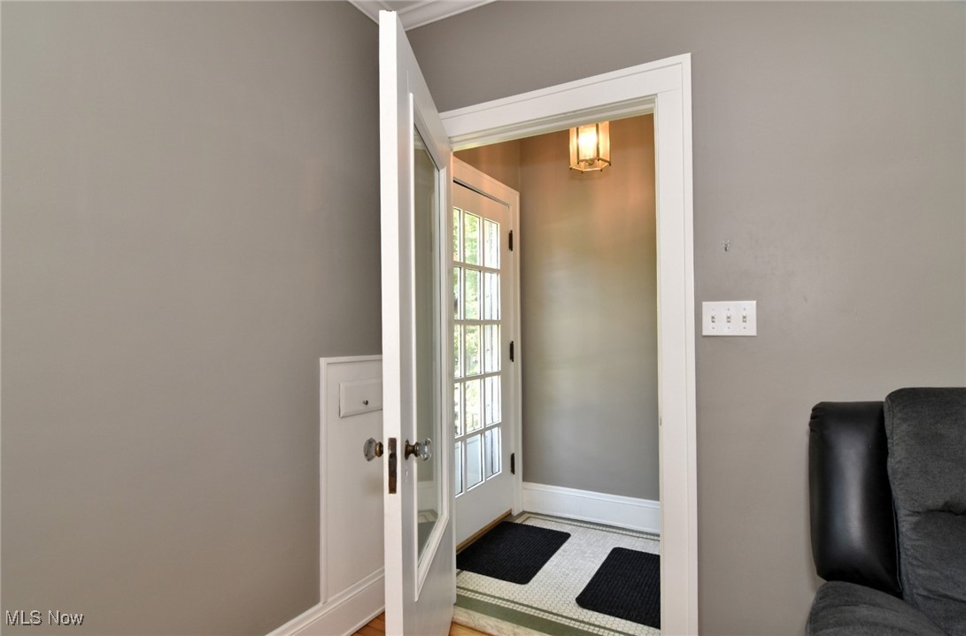 2657 Shaker Road Cleveland Heights, OH 44118 - Photo 2 of 45