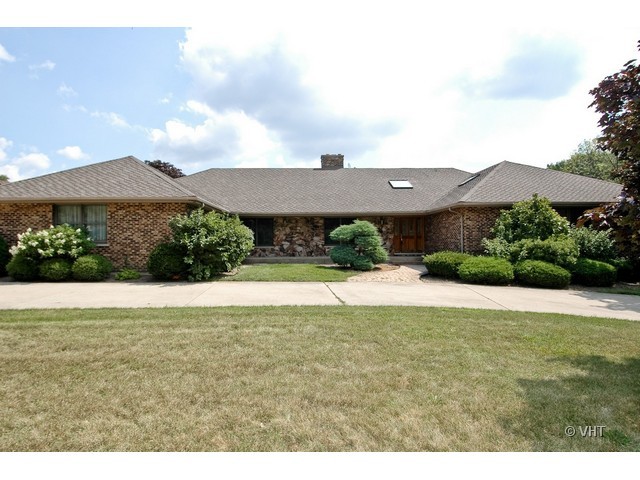 537 Macbain Way Inverness, IL 60010 - Photo 2 of 21