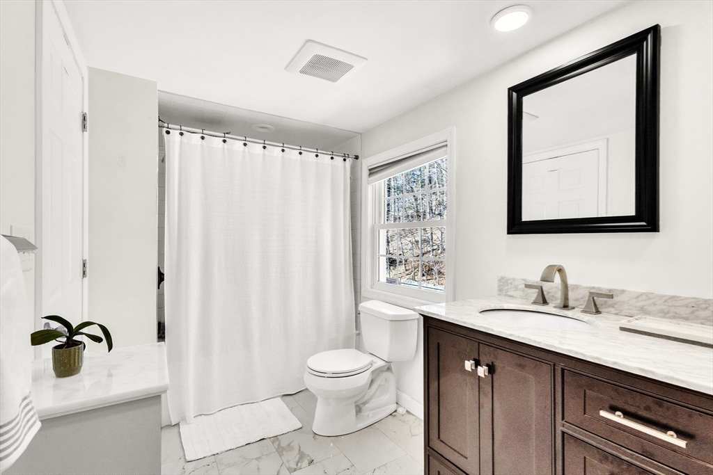 18 Mayflower Road Northborough, MA 01532 - Photo 16 of 42