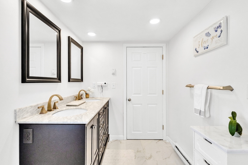 18 Mayflower Road Northborough, MA 01532 - Photo 17 of 42