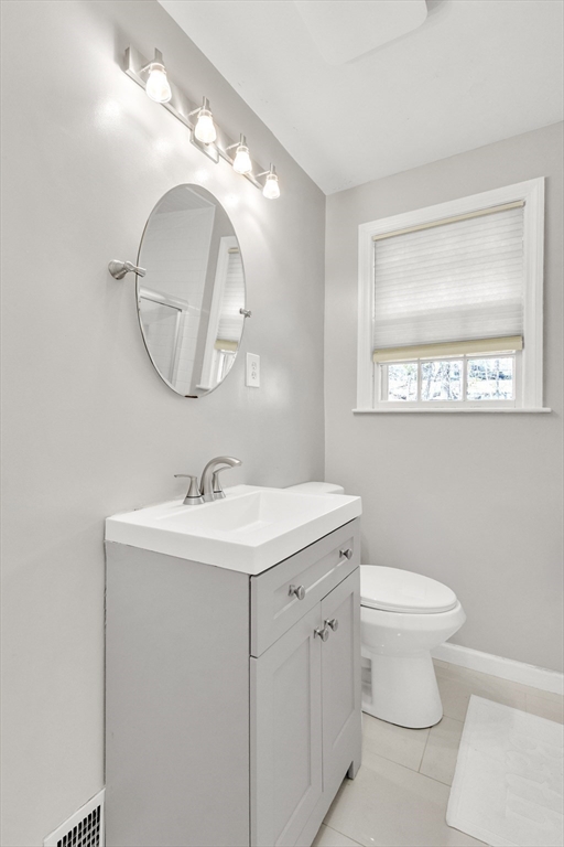 18 Mayflower Road Northborough, MA 01532 - Photo 18 of 42