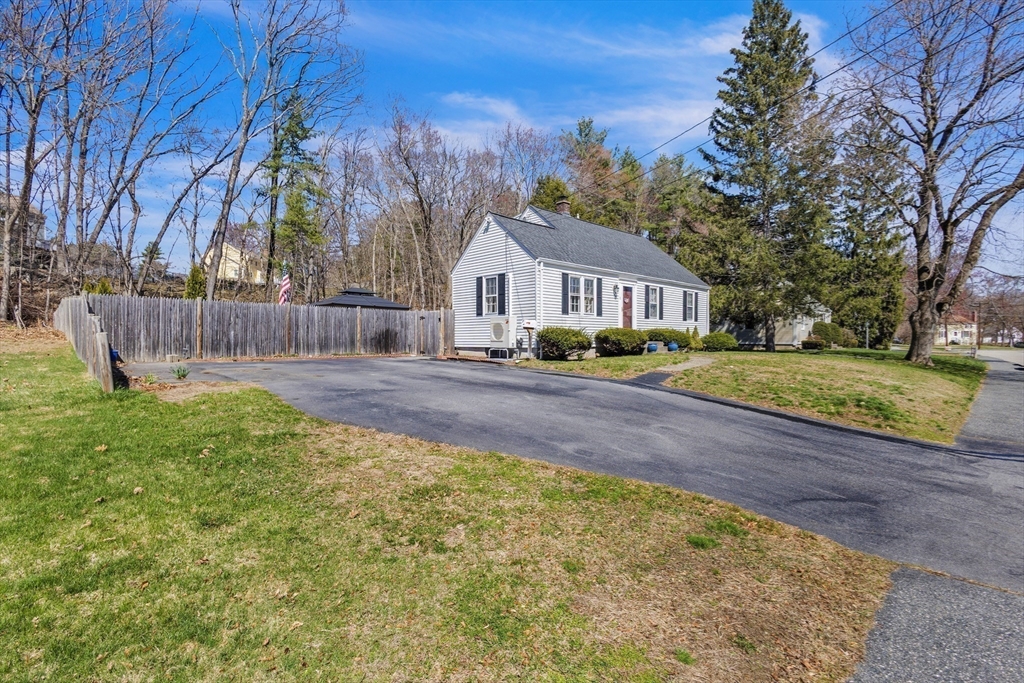18 Mayflower Road Northborough, MA 01532 - Photo 23 of 42
