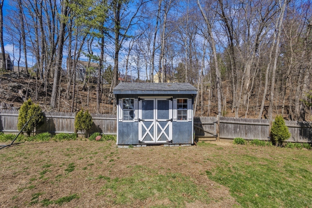 18 Mayflower Road Northborough, MA 01532 - Photo 25 of 42