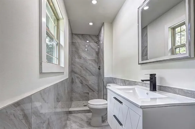 $275,000 | 7340 Chalk Way, Riverdale, GA 30296