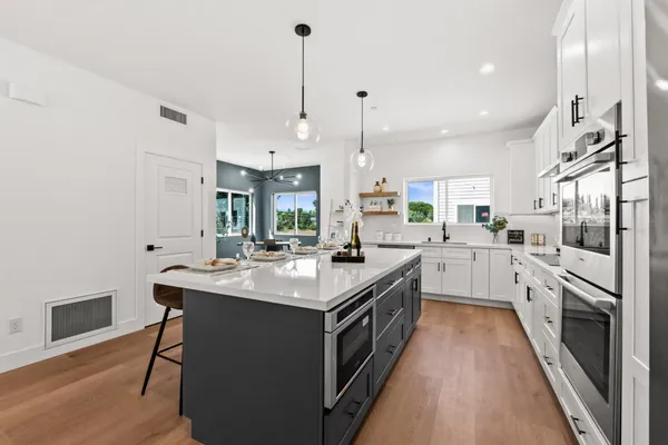 $2,048,000 | 853 B Sierra Vista Avenue, Mountain View, CA 94043