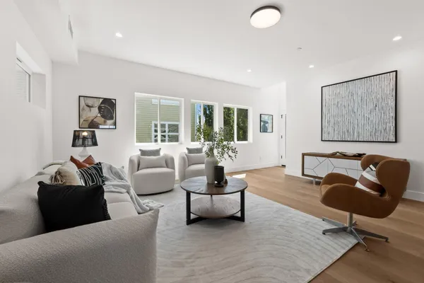 $2,048,000 | 853 B Sierra Vista Avenue, Mountain View, CA 94043