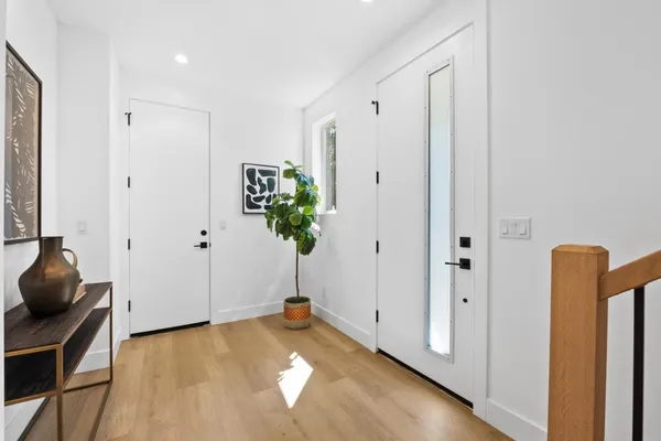 $2,048,000 | 853 B Sierra Vista Avenue, Mountain View, CA 94043