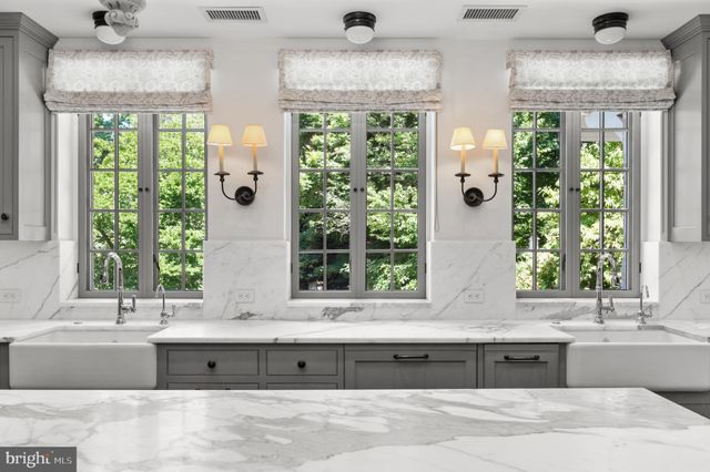 $9,000,000 | 2860 Woodland Drive Northwest, Washington, DC 20008