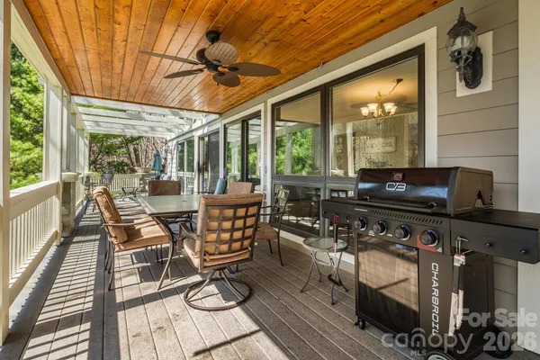 $899,000 | 326 El Miner Drive, Mars Hill, NC 28754