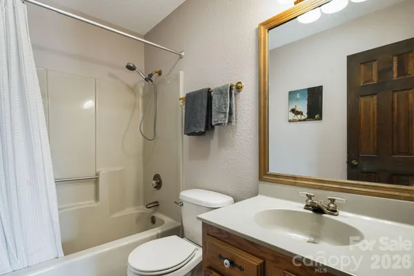 $899,000 | 326 El Miner Drive, Mars Hill, NC 28754