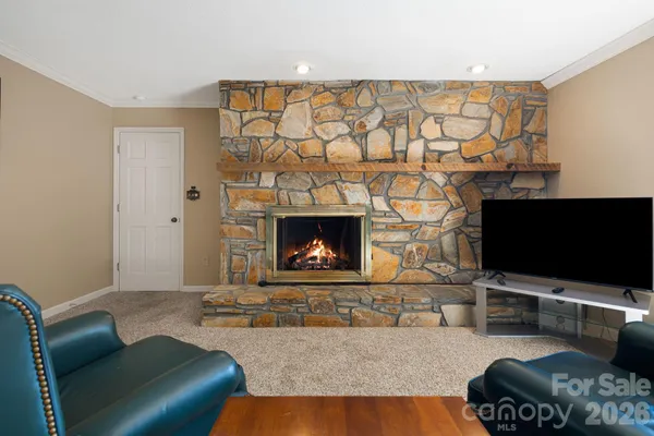 $899,000 | 326 El Miner Drive, Mars Hill, NC 28754