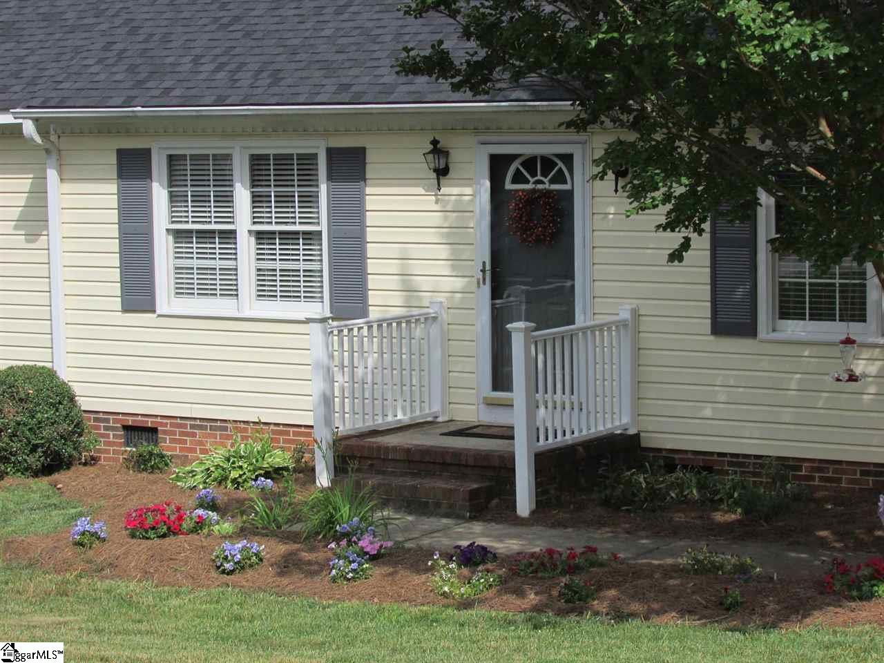 116 Apollo Avenue Greer, SC 29651 - Photo 2 of 25 Gallery Image 2