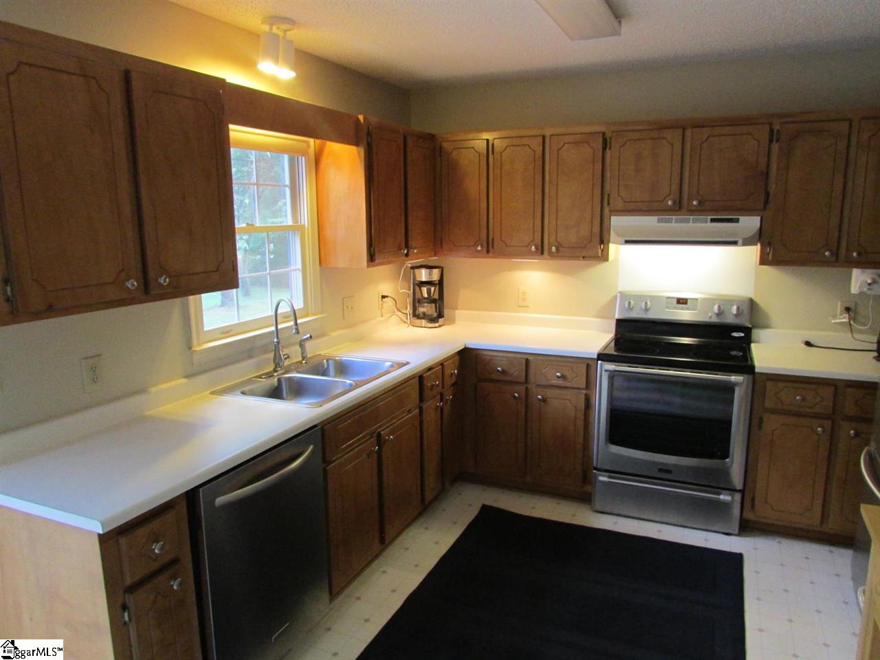 116 Apollo Avenue Greer, SC 29651 - Photo 6 of 25 Gallery Image 6