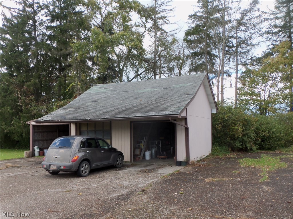 14561 Old State Road Middlefield, OH 44062 - Photo 4 of 12 Gallery Image 4