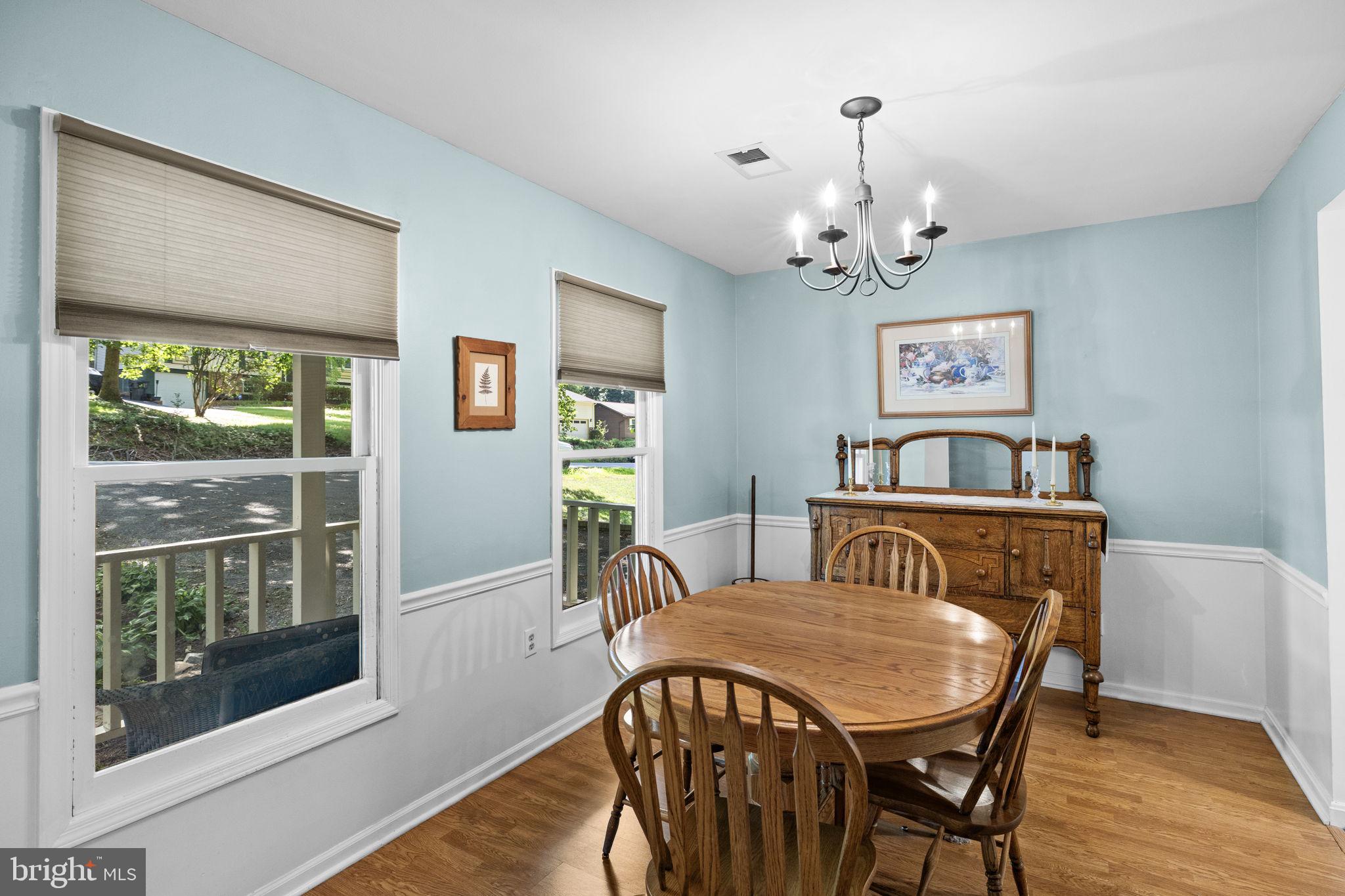 11822 Rutherford Drive Fredericksburg, VA 22407 - Photo 6 of 37 Dining Room