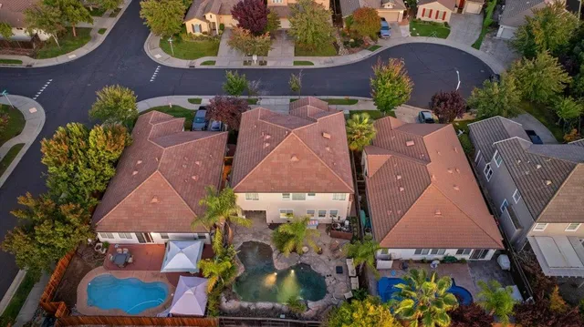 $789,990 | 208 La Loma Court, Roseville, CA 95678