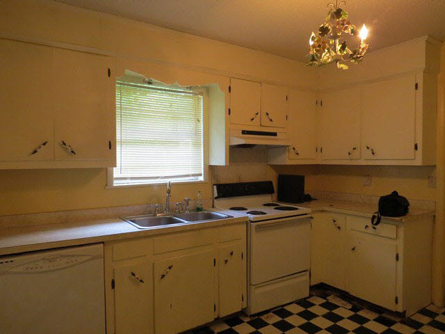 19851 South County Road 20 Foley, AL 36535 - Photo 16 of 26 Kitchen