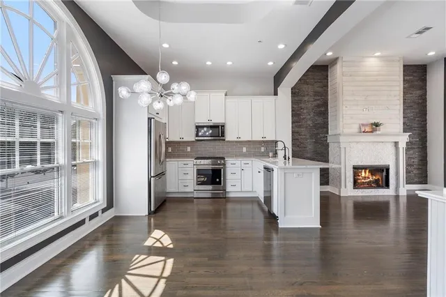 $595,000 | 3541 Roswell Road Northeast, Unit 4, Atlanta, GA 30305