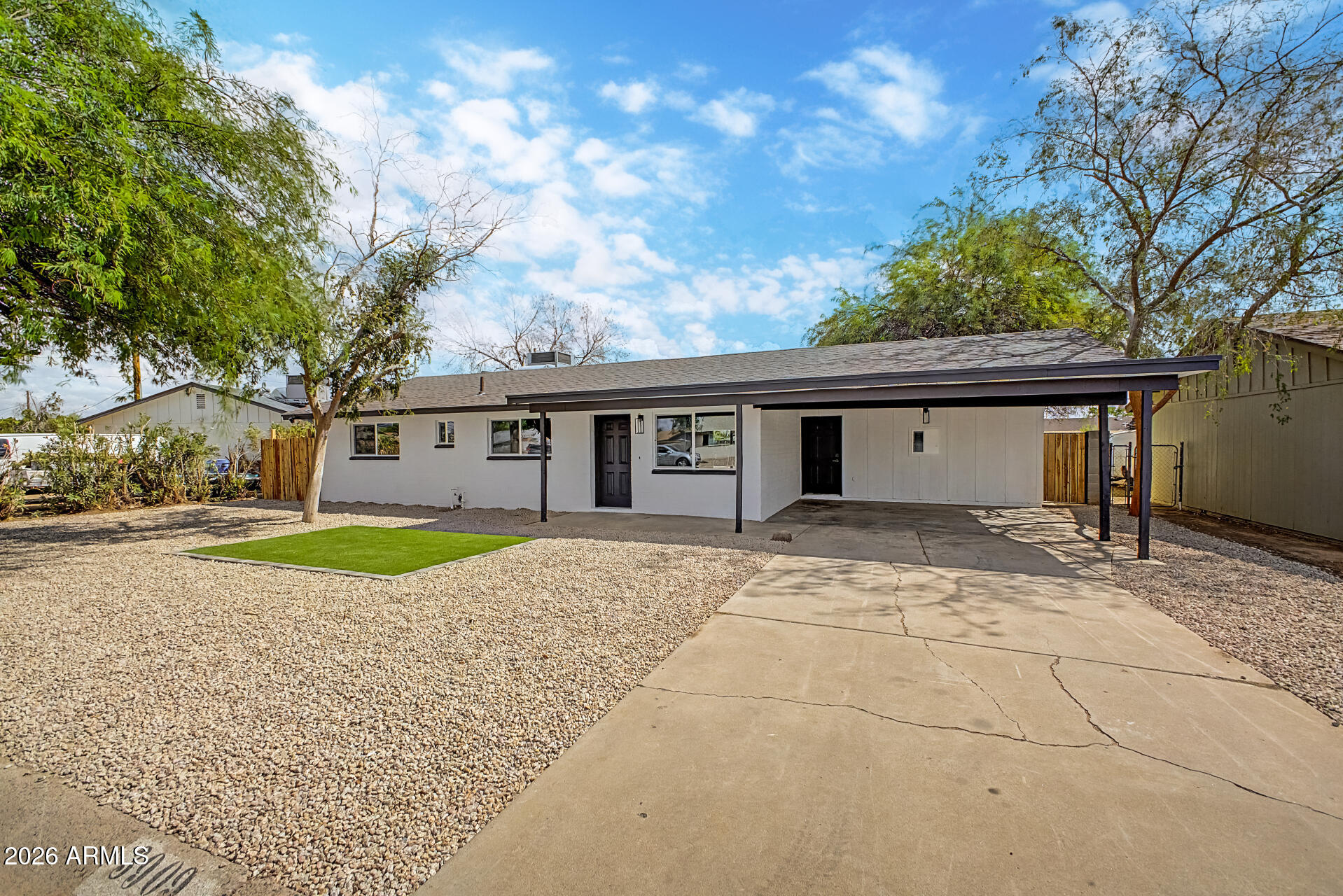 3909 West Griswold Road Phoenix, AZ 85051 - Photo 4 of 44 04 Griswold