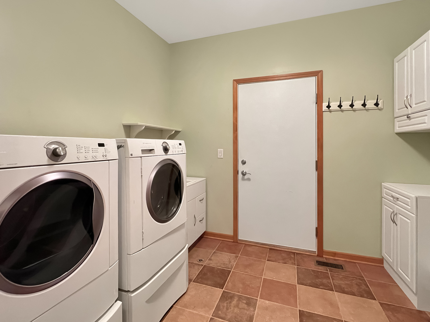 3607 Greystone Avenue Naperville, IL 60564 - Photo 16 of 18