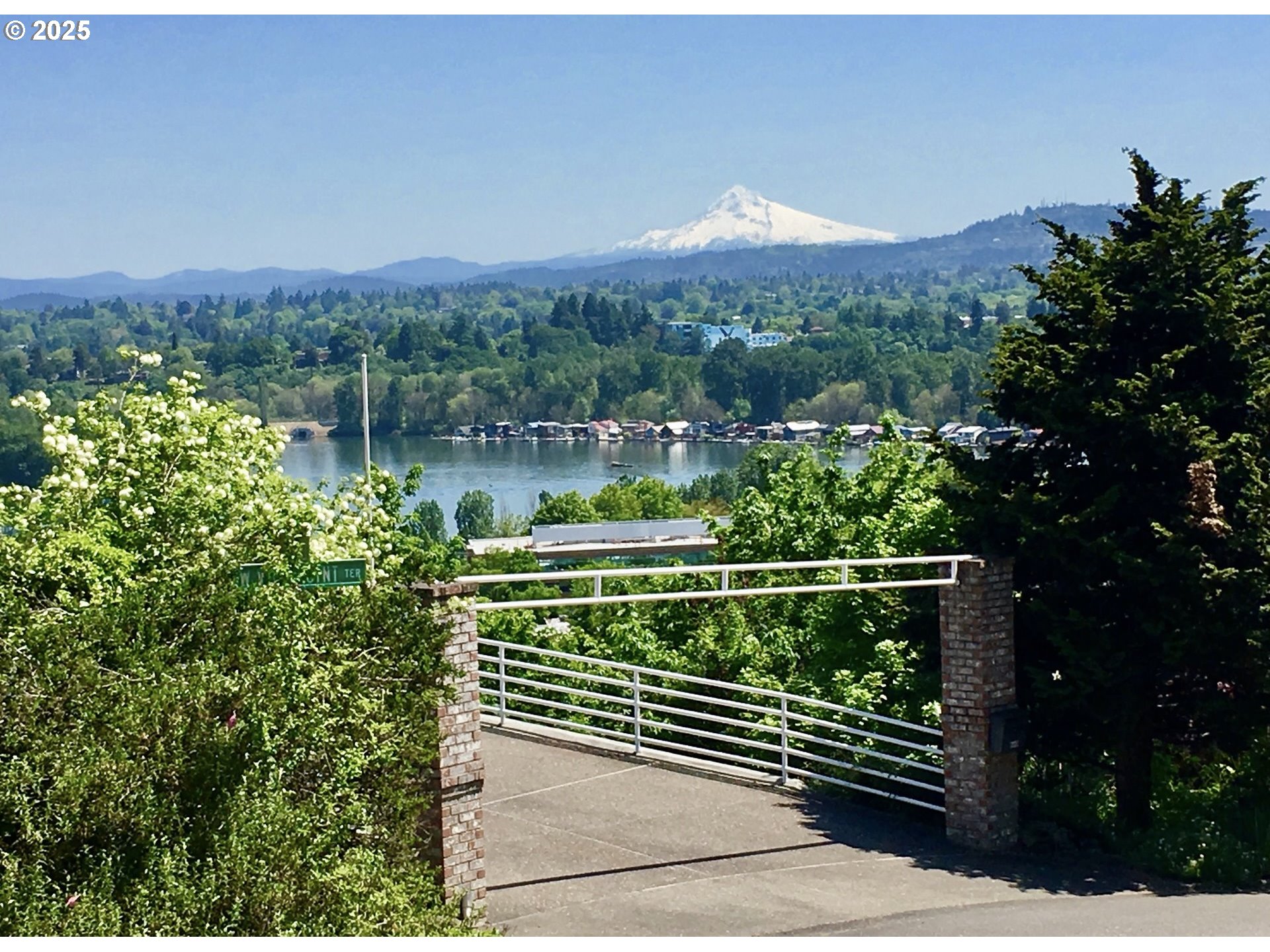 Southwest View Point Terrace Portland, OR 97239 - Photo 5 of 14 a view of a tennis court