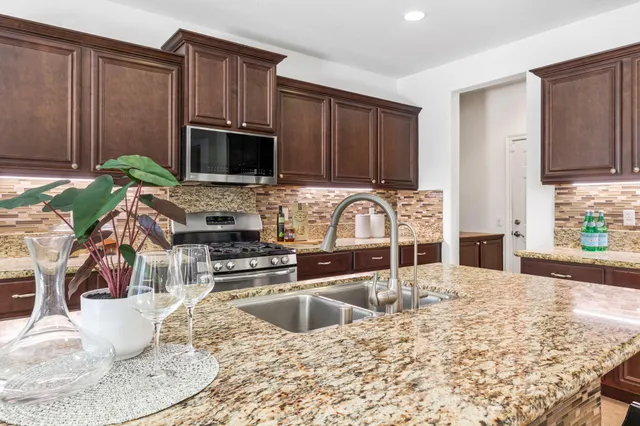 $875,000 | 73775 Van Gogh Drive, Palm Desert, CA 92211