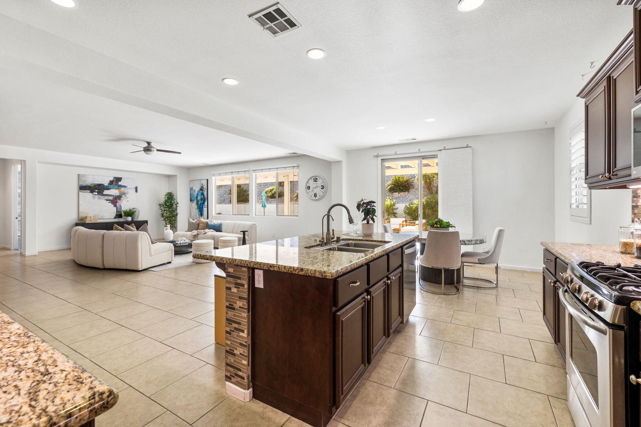 73775 Van Gogh Drive Palm Desert, CA 92211 - Photo 9 of 27 35-web-or-mls-AM4A1602