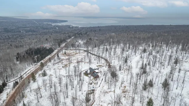 $899,900 | 83375 Ashwabay Heights Road, Bayfield, WI 54814