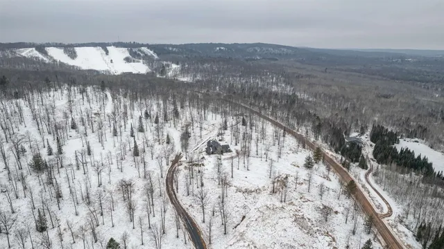 $899,900 | 83375 Ashwabay Heights Road, Bayfield, WI 54814