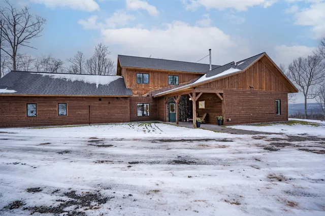 $899,900 | 83375 Ashwabay Heights Road, Bayfield, WI 54814