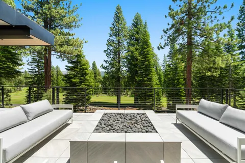 $6,995,000 | 9304 Nine Bark Road, Truckee, CA 96161