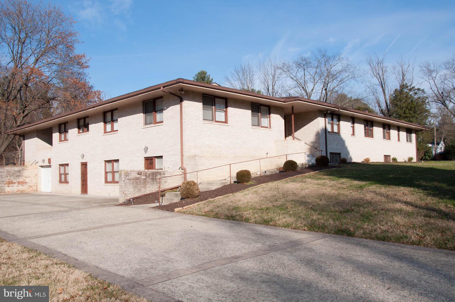 1805 Gayfields Drive Silver Spring, MD 20906 - Photo 2 of 13 Exterior (side)