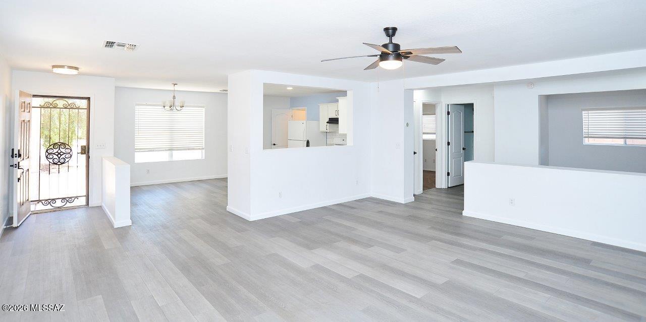 7740 West Oak Stream Road Tucson, AZ 85743 - Photo 4 of 40