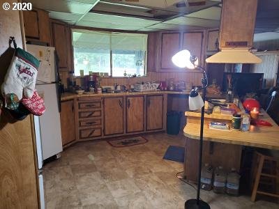 1050 McNabb Creek Road Winston, OR 97496 - Photo 11 of 20 Gallery Image 11