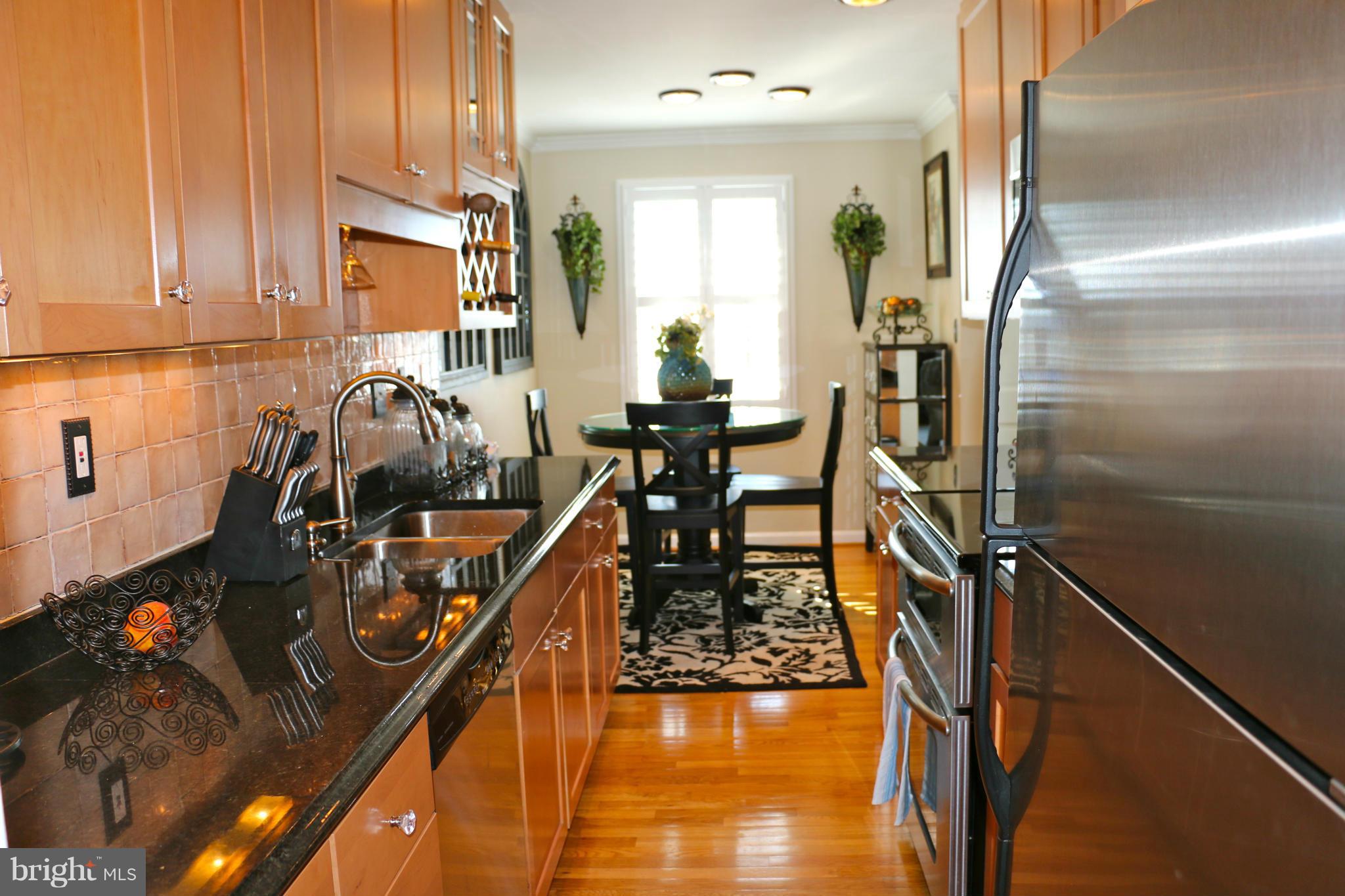 7225 Reservoir Road Springfield, VA 22150 - Photo 2 of 30 Kitchen