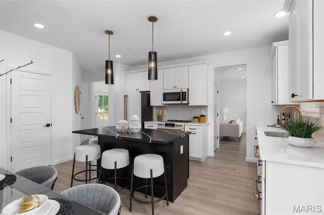 $284,900 | 2 Berwick At Parkview Manors, Pacific, MO 63069