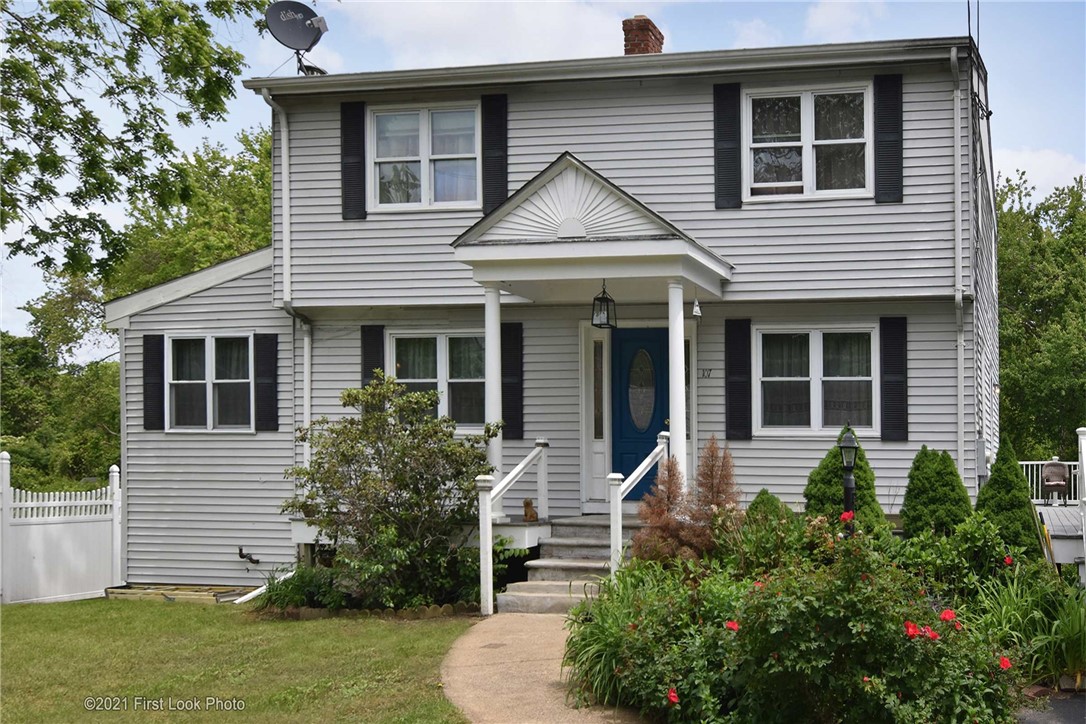 107 Bonnet Shores Road Narragansett, RI 02882 - Photo 1 of 33 Front of house and main door into home.