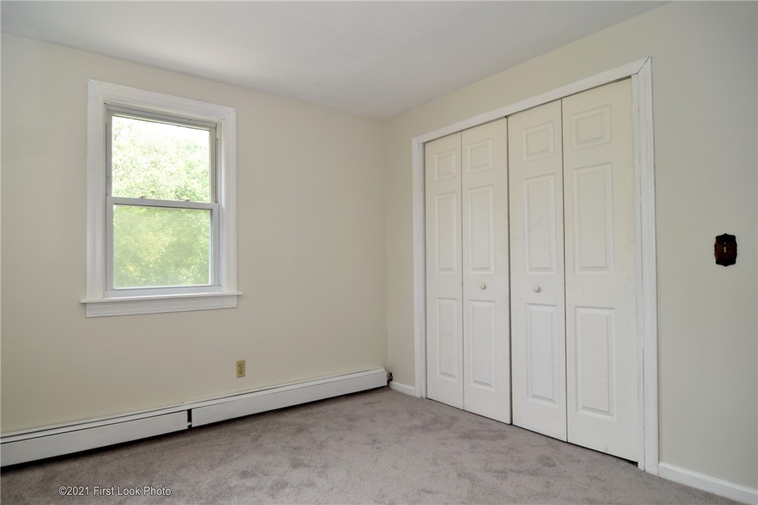 107 Bonnet Shores Road Narragansett, RI 02882 - Photo 22 of 33 Upstairs bedroom