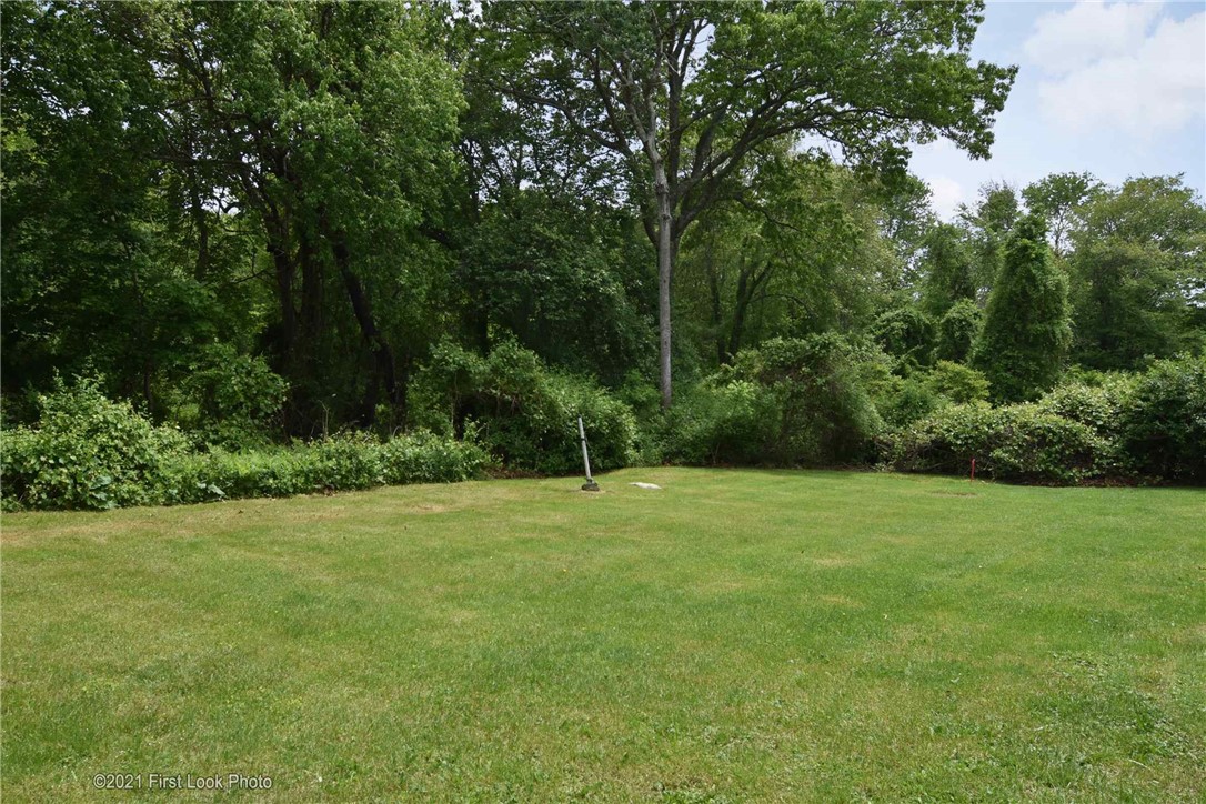 107 Bonnet Shores Road Narragansett, RI 02882 - Photo 33 of 33 Yard.