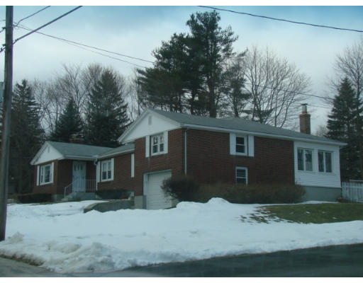54 Gates Road Shrewsbury, MA 01545 - Photo 1 of 13 Gallery Image 1