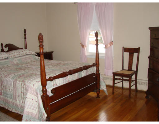 54 Gates Road Shrewsbury, MA 01545 - Photo 8 of 13 Gallery Image 8
