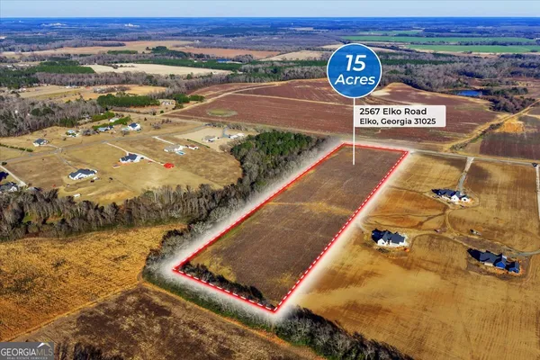 a view of parking area