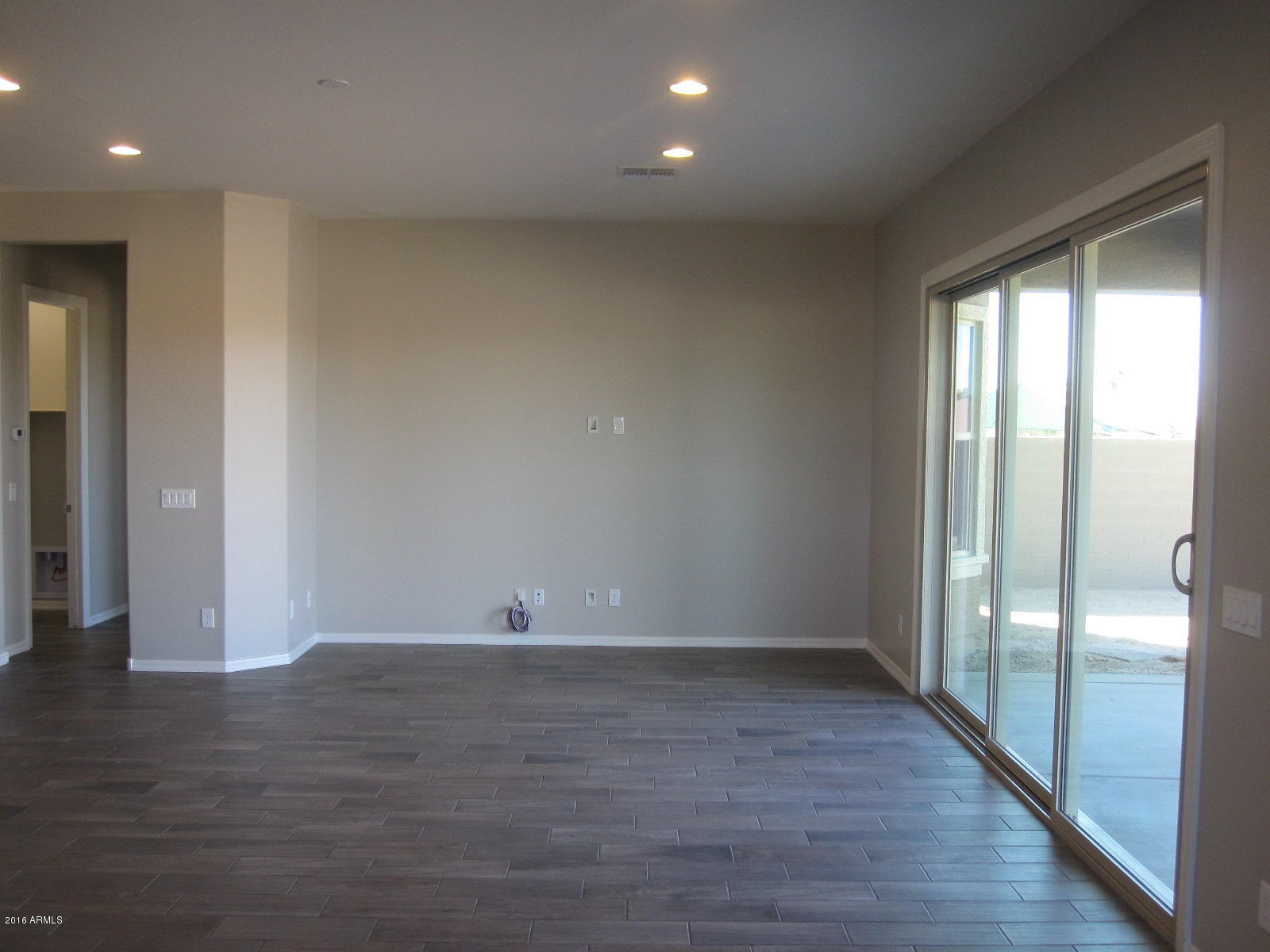 1420 East Pedro Road Phoenix, AZ 85042 - Photo 3 of 15 Great Room