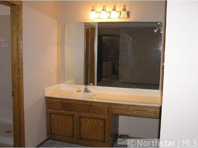 14331 Embry Path Apple Valley, MN 55124 - Photo 8 of 11 Gallery Image 8