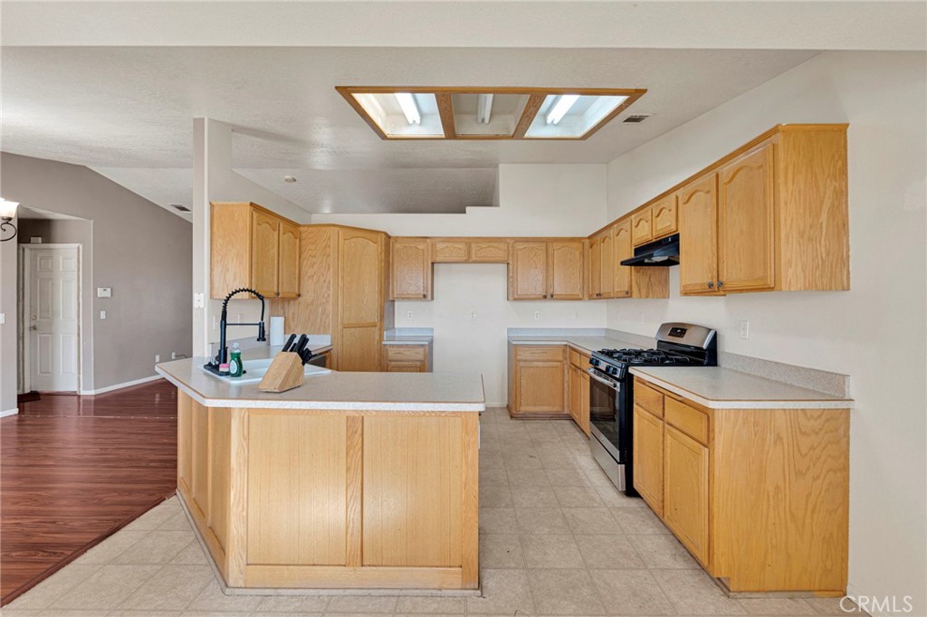 13475 Yakima Road Apple Valley, CA 92308 - Photo 4 of 24
