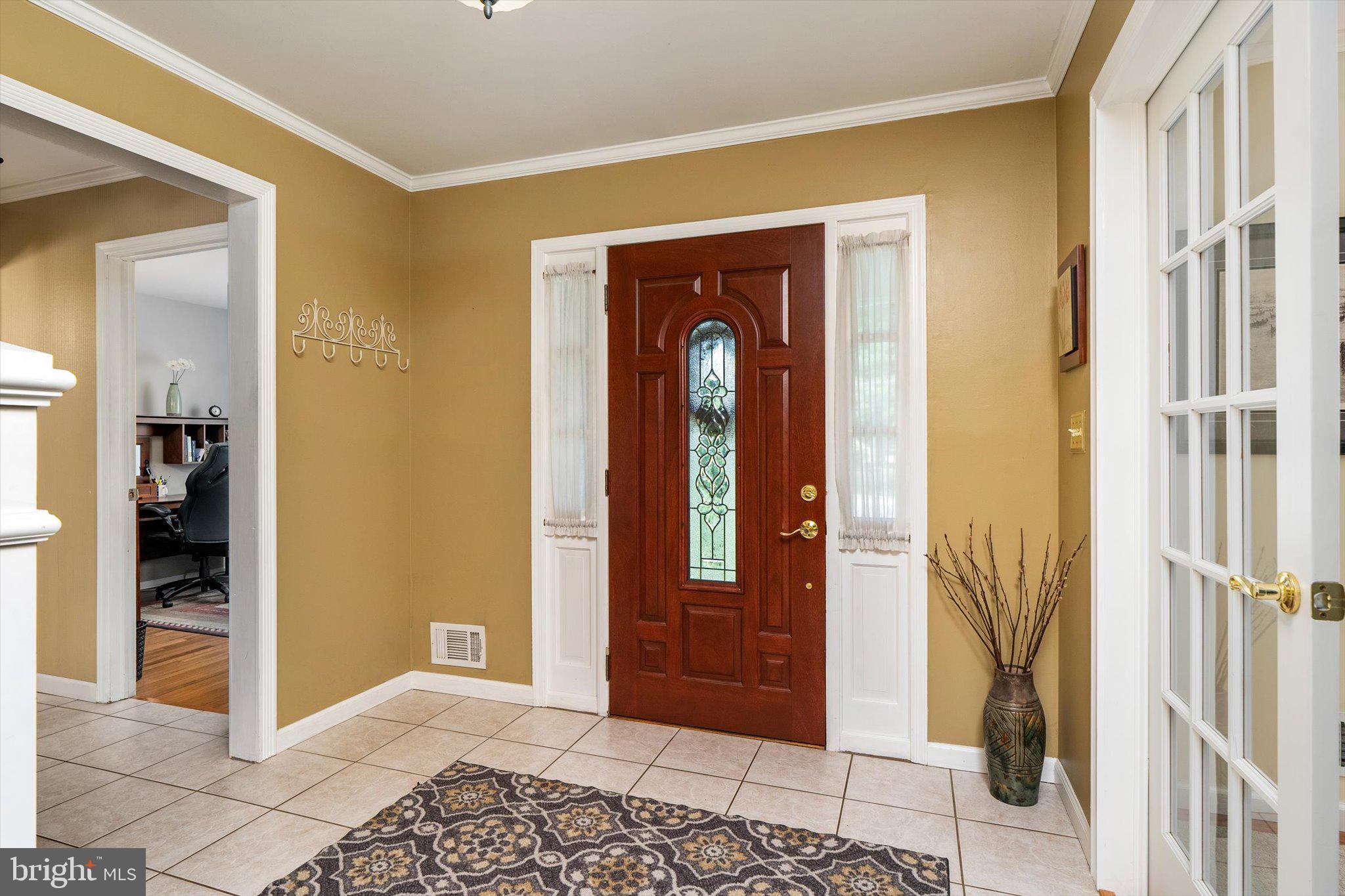 77 Maple Stream Road Hightstown, NJ 08520 - Photo 4 of 33