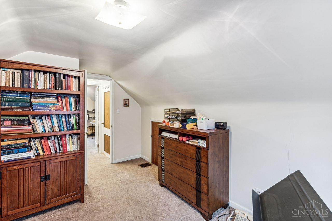 4519 Sycamore Road Cincinnati, OH 45236 - Photo 18 of 35 Gallery Image 18