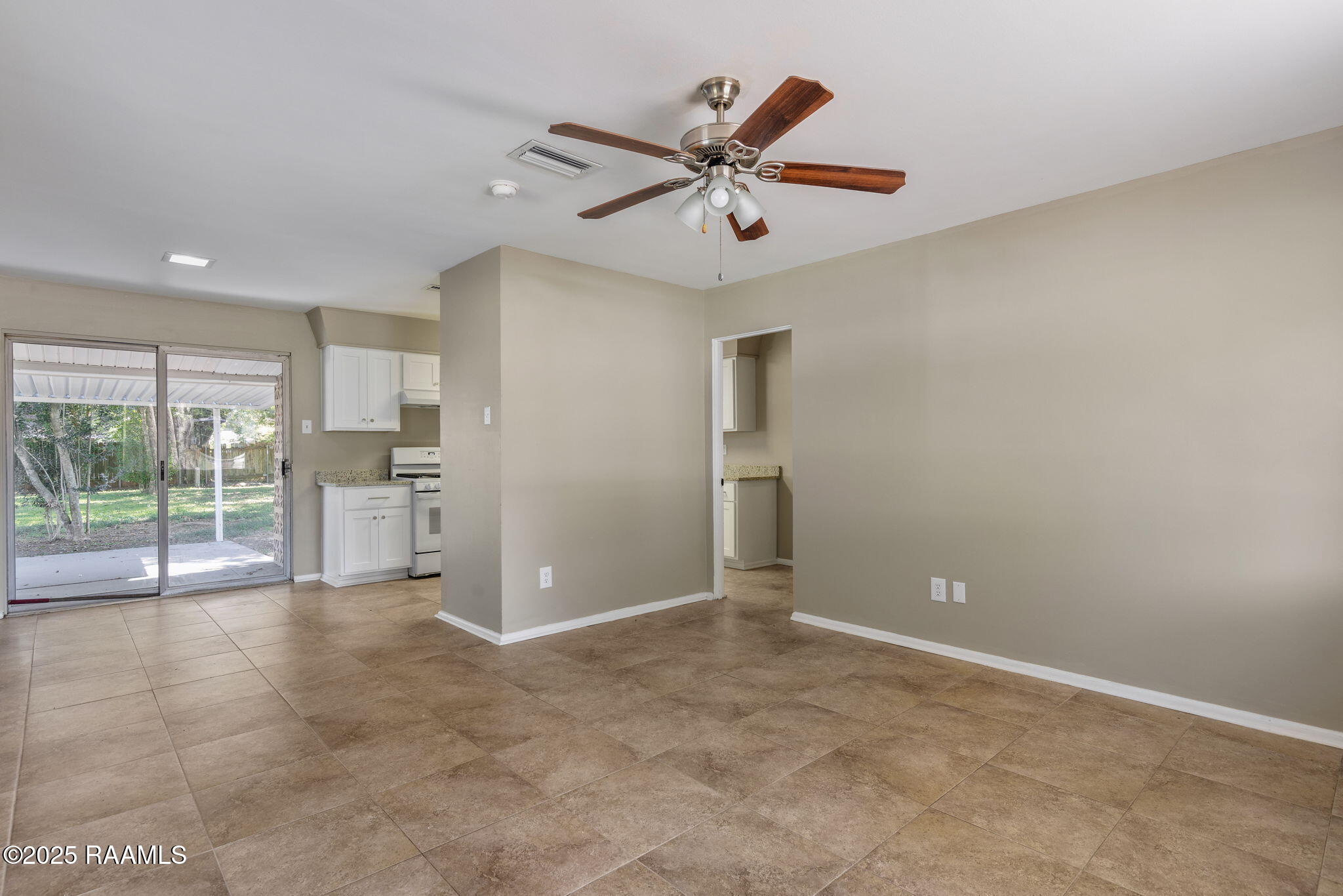 233 Normandy Road Lafayette, LA 70503 - Photo 11 of 23 5-web-or-mls-233 Normandy Rd-5