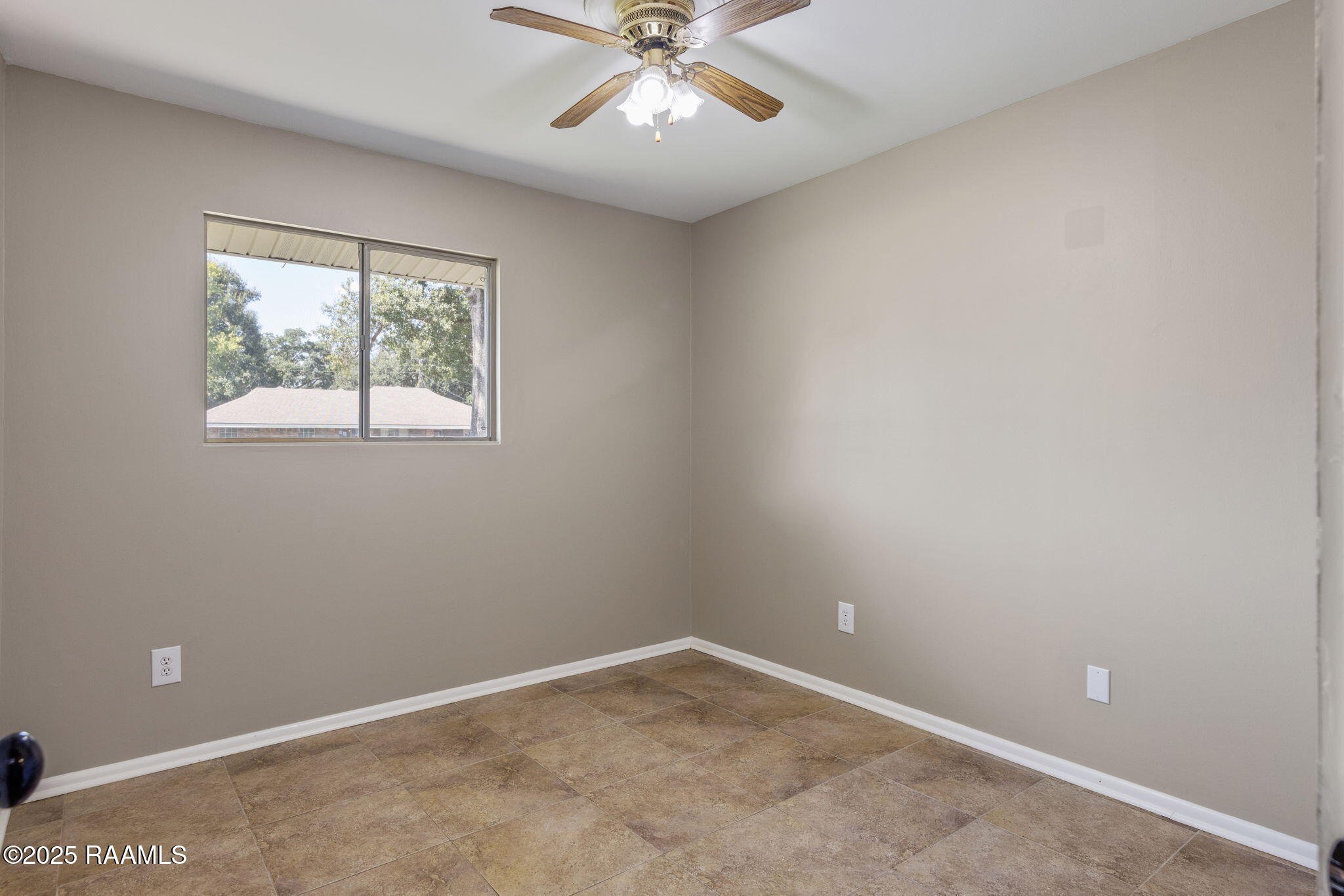 233 Normandy Road Lafayette, LA 70503 - Photo 18 of 23 15-web-or-mls-233 Normandy Rd-15